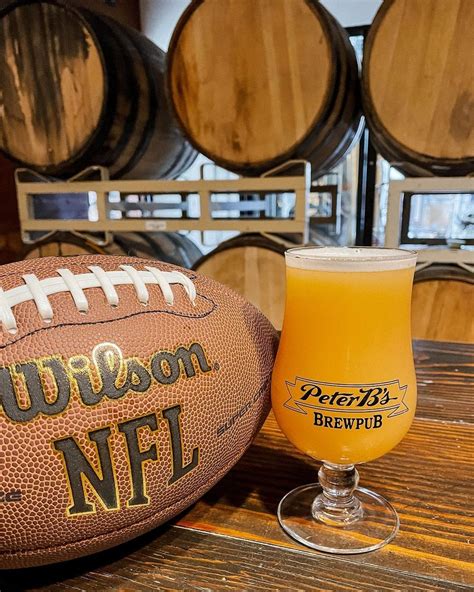 Sunday Football Breakfasts at Peter B's Brewpub | Old Monterey
