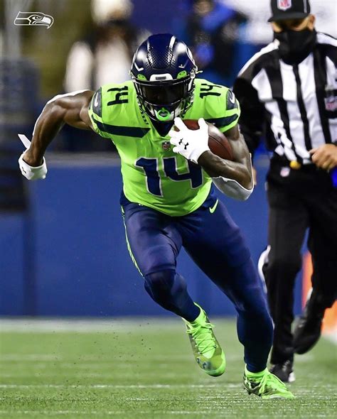 Seattle Seahawks Green Uniforms