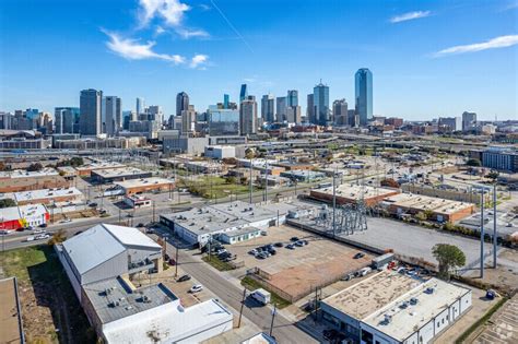 921 N Riverfront Blvd, Dallas, TX 75207 - Lofts/Showrooms For Lease ...