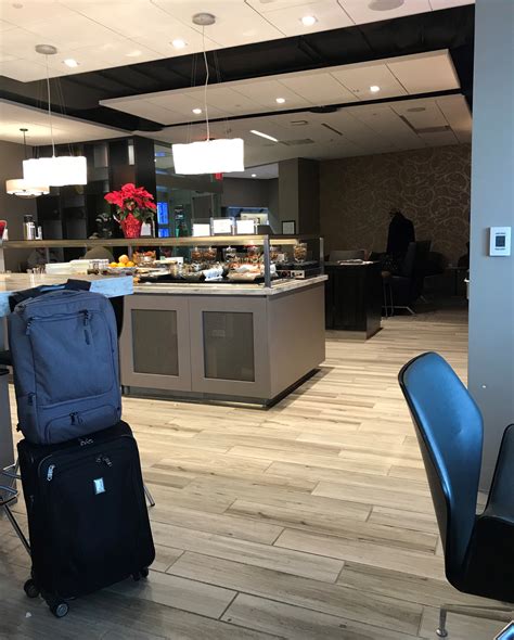 Escape Lounge Oakland Review - a surprising find - Points with a Crew