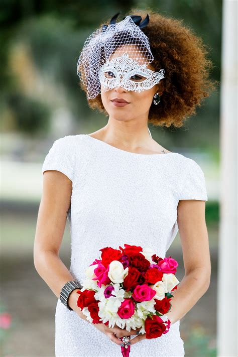 Female Mask Bride 的图像结果