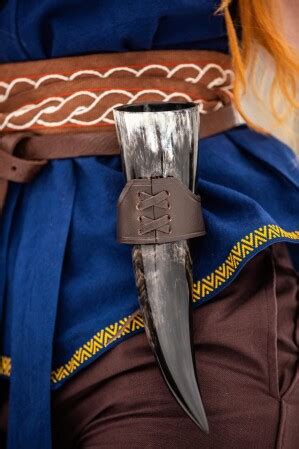 Mittelalter, Wikinger & LARP Gewandung im Online-Shop kaufen | LEONAR