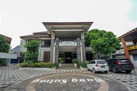 OYO 282 PUTRI UTARI GUEST HOUSE (Malang) - Hotel Reviews & Photos ...