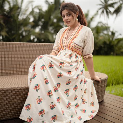 Ethnic Wear - Shop Indian Ethnic Wear for Women & Girls at Low Prices ...