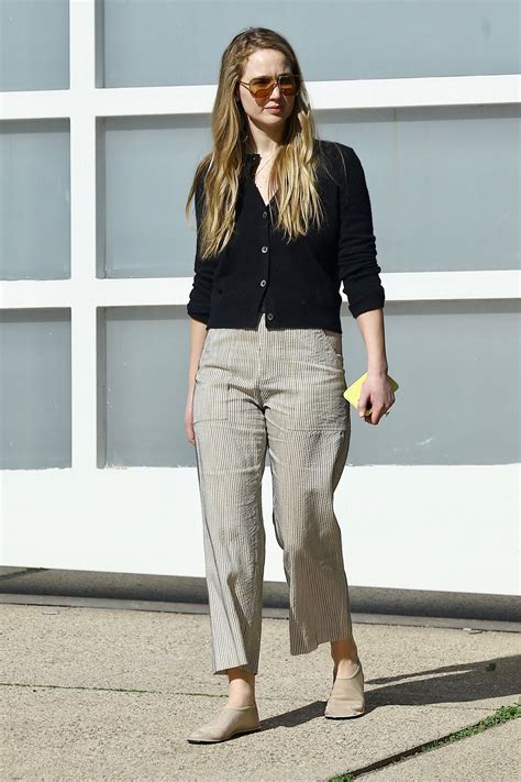 Jennifer Lawrence’s Nude Shoes Are Simultaneously The Best And Worst ...