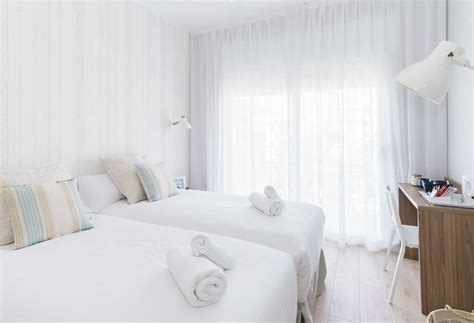 BYPILLOW MUMM (Vilanova i la Geltru, Province of Barcelona) - Hotel ...