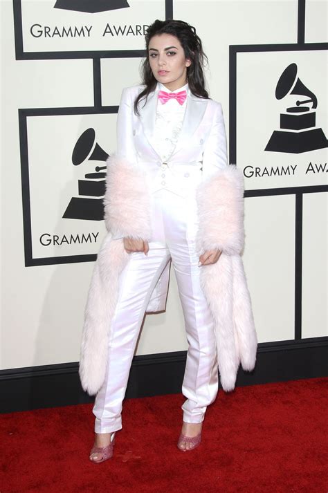 Charli XCX – 2015 Grammy Awards in Los Angeles • CelebMafia