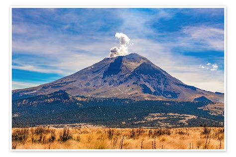 Volcano Popocatepetl, Iztaccihuatl National Park, Mexico van HADYPHOTO ...