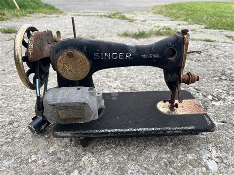 Image result for Machine Singer Ancienne Prix