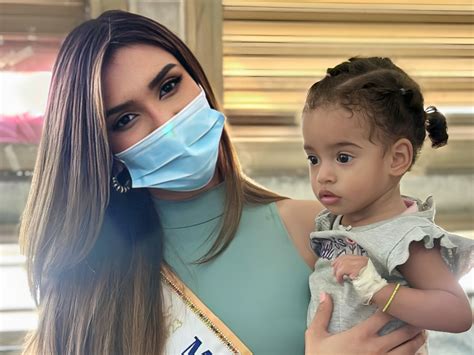 Andrea Aguilera brings Christmas cheer to hospitalized children