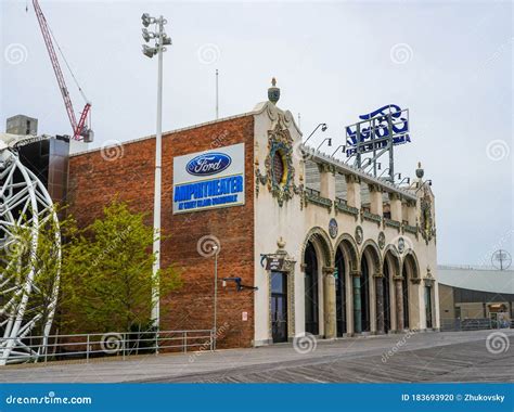 The Ford Amphitheater at Coney Island is an Outdoor Live Entertainment ...