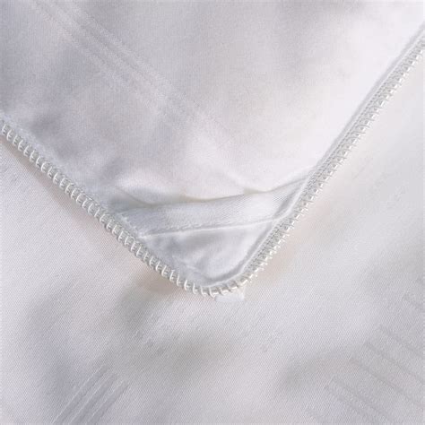 Luxe All Season Silk Duvet Insert 200x230 | Duvet insert, Duvet, Silk ...