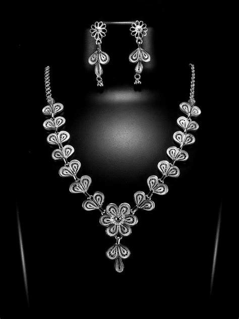Silver Necklace Sets online for Women | Silver Linings Filigree ...