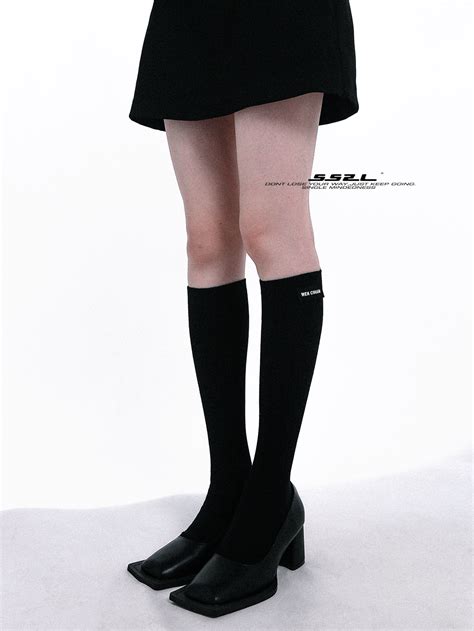 Black label over knee mid-tube socks – Uncut-Trends