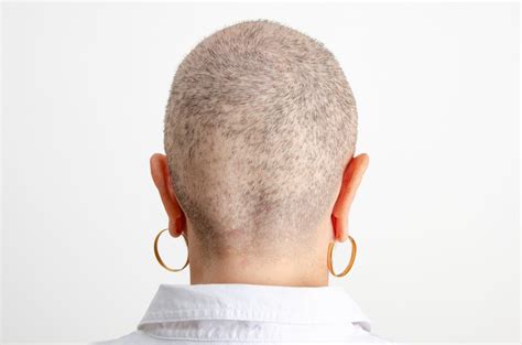 Rogaine for Men: Does it Really Work and What Makes it Manly?