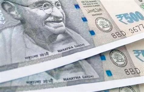 Rupee hits new low of 79.59 as dollar surges to 20-year high