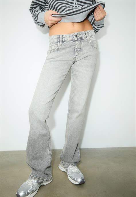 Women’s flared jeans | Stradivarius Worldwide