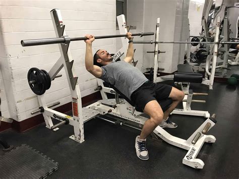How to Incline Bench Press Correctly & Safely [Form Video] - The White ...