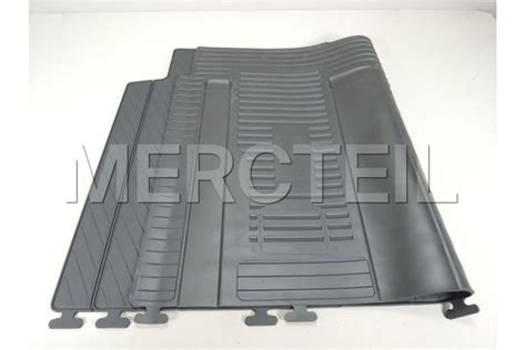 Buy the spare part Mercedes-Benz A4476809601 mat