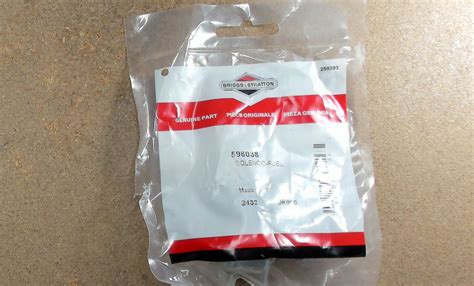 596038 Briggs & Stratton Fuel Solenoid - Finney's Part Depot
