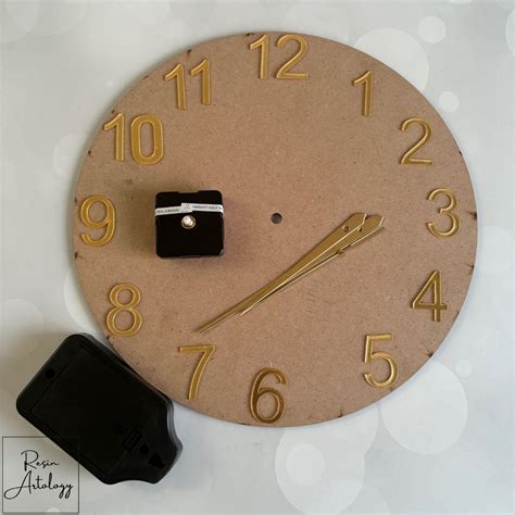GOLDEN CLOCK SET WITH NUMBERS . – Resin Artology