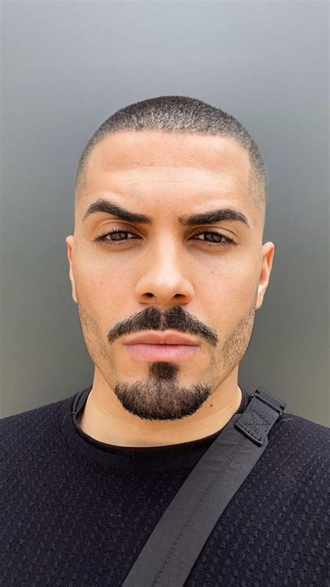 Pin by Gisa Santos on Barba | Goatee beard, Mustache and goatee, Beard ...