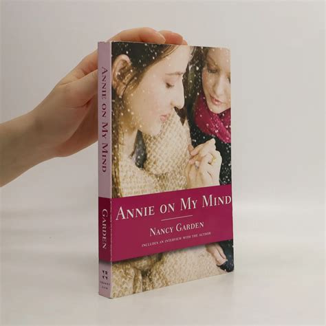 Annie on my mind - Nancy Garden, Kathleen T. Horning - knihobot.cz