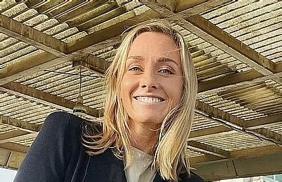 Pregnant New Zealand journalist Charlotte Bellis takes to Taliban for ...