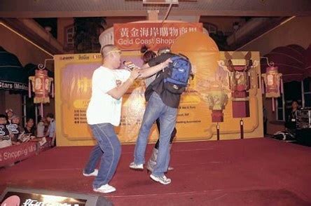 广东：男子因强吻女同事获刑八个月并赔偿12万元_央广网