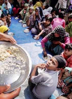 Muzaffarnagar relief camps deaths: Nobody dies of cold, UP home ...