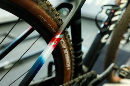 La bici de la semana: Canyon Exceed con horquilla electrónica de Loana ...