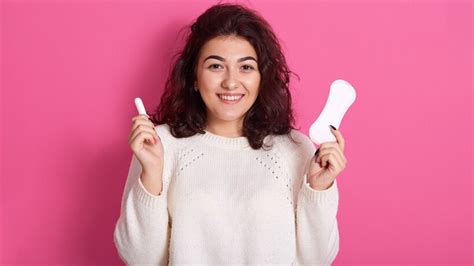 क्या आप रात में टैम्पोन पहनकर सो सकते हैं | Is it Ok to Sleep in a ...