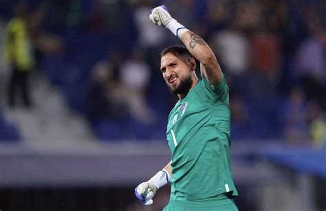 Donnarumma: "Abbraccio con Maldini? Abbiamo un rapporto straordinario ...