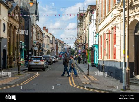 Visiting Local Shop 的图像结果