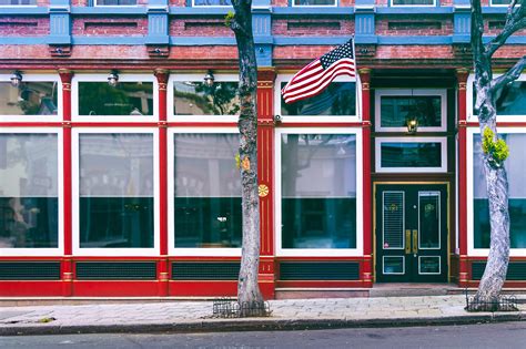 Black Shamrock Tavern