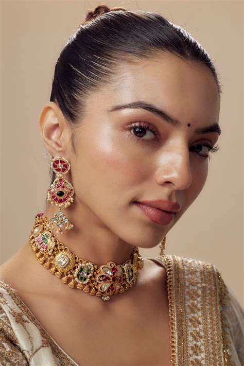 Vivinia By Vidhi Mehra