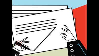 Teacher: Teacher who thrashed girls transferred | Lucknow News - Times ...