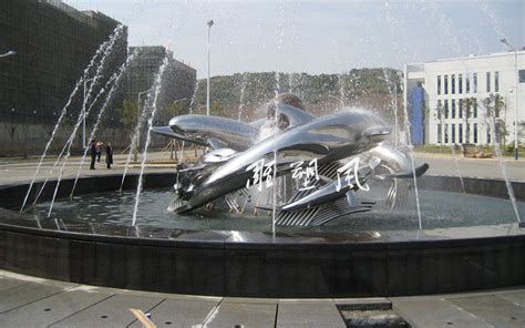 不锈钢海豚抽象圆环雕塑，公园景观摆件-宏通雕塑