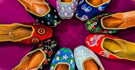 Buy Printed Stoles, Trendy Juttis At Elsa Online | LBB