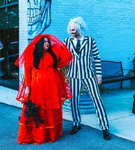 Beetlejuice Bride Costume 的图像结果
