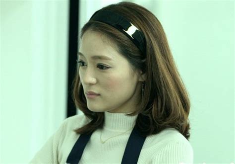 SalvatoreFerragamo サルヴァトーレフェラガモ リボン カチューシャ ヴァラ 黒 シンプルながらもさりげなく主張する可愛らしい ...