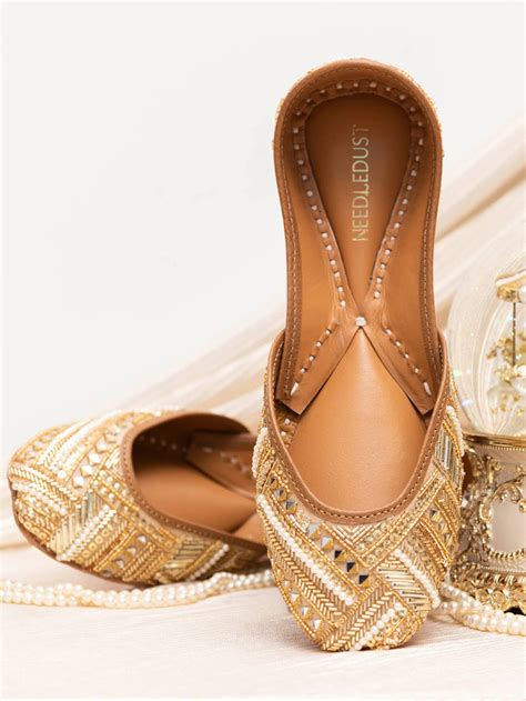 Mojari Jutti | Traditional Mojari Shoes for Women | Needledust