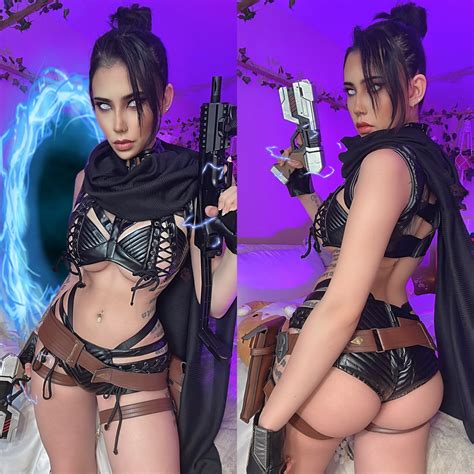 Wraith boudoir closet cosplay from Apex Legends by Felicia Vox : r/CuteLittleButts