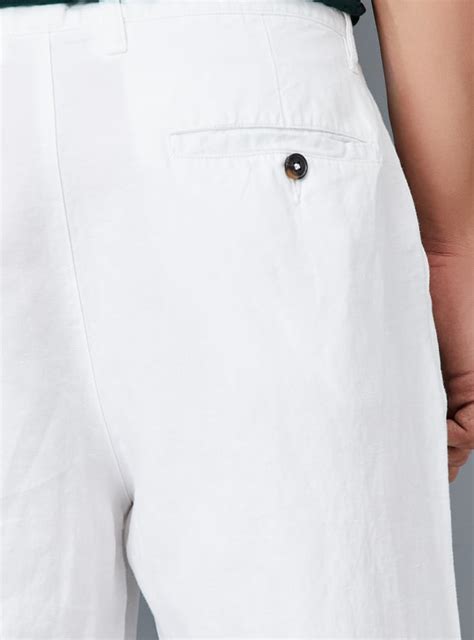 Buy Men Solid Slim Fit Linen Chinos Online at just Rs. 1699.0 ...