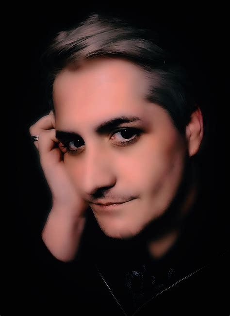 "dead eyes... like a doll's eyes..." : r/BisexualHumans