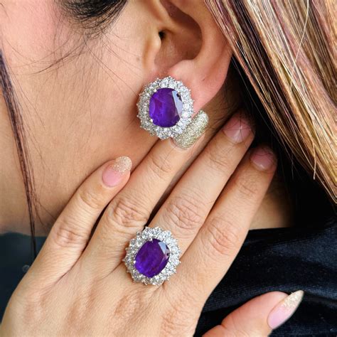 Ad Anvi studs with ring