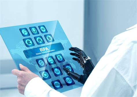 Концепция роботизированной руки и голограммы rpa | Бесплатно Фото