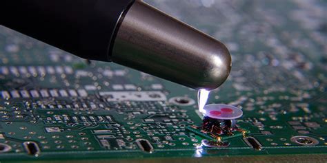 ESD guide to electrostatic discharge | Hoffmann Group