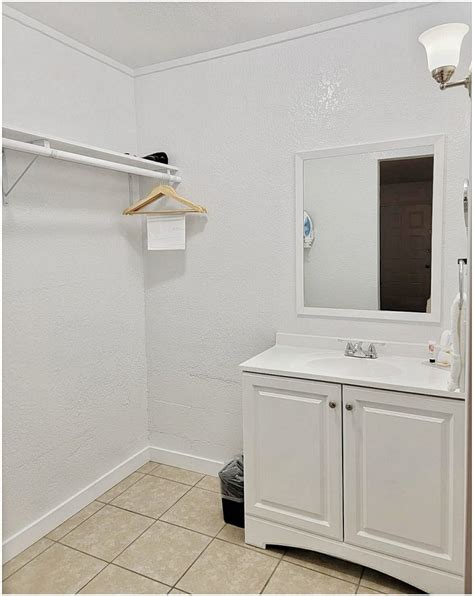 BUCKLEY INN - Inn Reviews, Photos, Rate Comparison - Tripadvisor