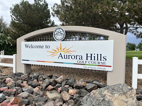 Wayfinding Sign Examples 的图像结果